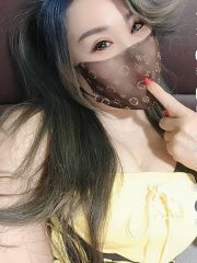 白嫩美乳东北妞