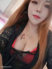 极品妹妹一高潮就喷水
