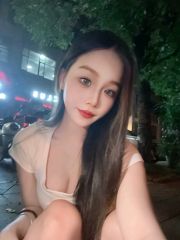 性感白嫩辣妹