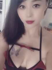 新市大胸光滑小骚妹