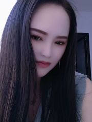 返食大胸妹子