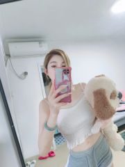 妩媚美乳御姐